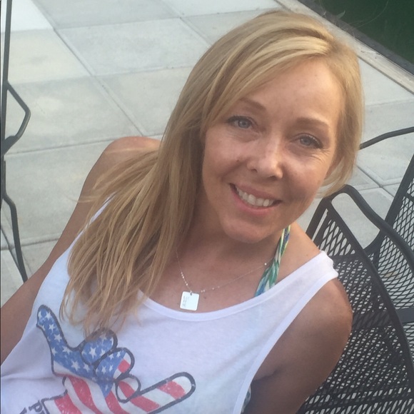 Meet your Posher, Trina - Picture 1 of 1